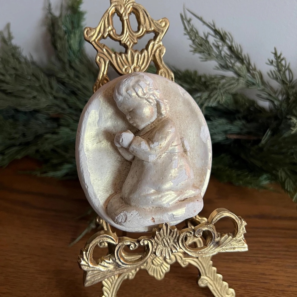 Vintage Praying Baby Plaster Relief – Shabby Chic Nursery Decor